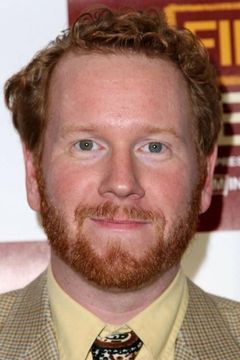 Todd Berger interpreta Bing Zinneman