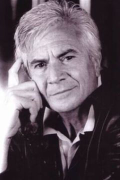 Angelo Zito interpreta Giancarlo Caselli