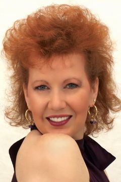 Susan Caroll Todd interpreta Sue