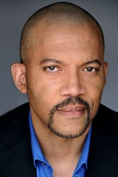 Christopher B. Duncan interpreta Camp Soldier