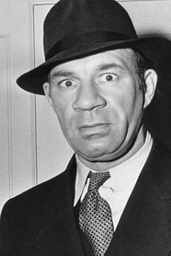 Harry Wilson interpreta Convict Watching Baseball Game (uncredited)