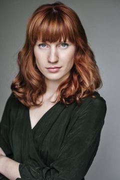 Anna Swan interpreta Daisy
