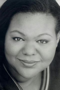 Chane't Johnson interpreta Adoption Counselor