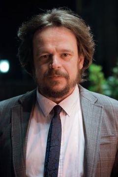 Raimund Wallisch interpreta Andreas Paulmichl