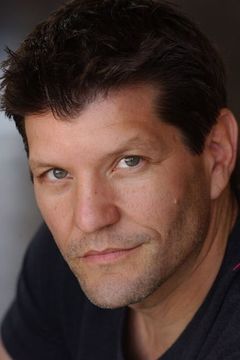 Mark Sussman interpreta Additional Voice Cast (voice)