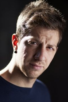 Christian Giroso interpreta O' Cardillo