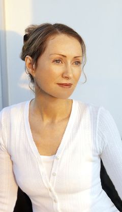Cornelia Hayes O'Herlihy interpreta Sister Siobhan