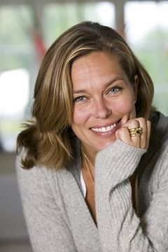 Renée Simonsen interpreta Barbara