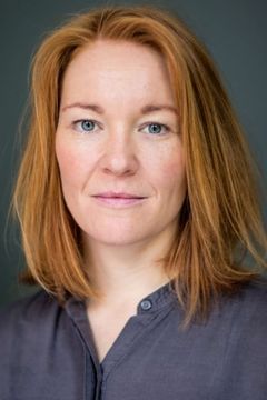 Claire Brown interpreta Mary Ellen