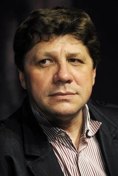 Robert Talarczyk interpreta Uncle