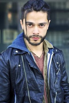 Víctor Ayala interpreta M-80 Boys