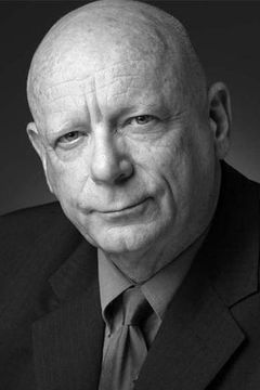 Stephen Leeder interpreta General Munson