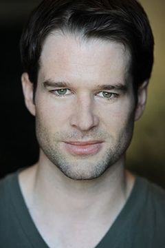 Kieran Campion interpreta Donaldson's Aide