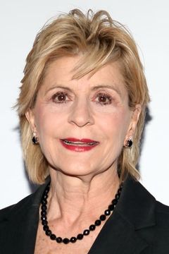 Concetta Tomei interpreta Janet Crisp