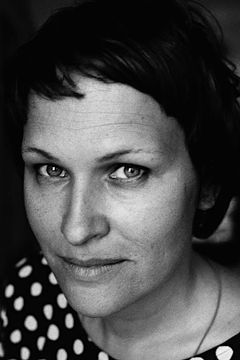 Natalia Drozd interpreta Guest at the Party