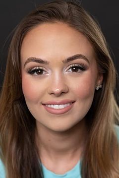 Calli Taylor interpreta Katie
