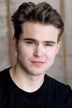 Gus Kamp interpreta Barry Eisenberg