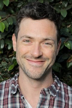 Brendan Hines interpreta Eli Loker