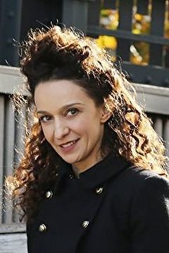 Cristina Spina interpreta Social assistant