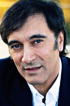Anibal Silveyra interpreta Roman Officer