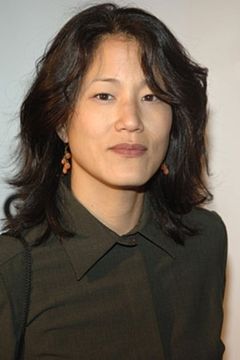 Jacqueline Kim interpreta Demora Sulu