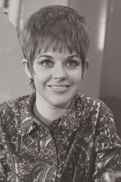Angela Scoular interpreta Society Girl