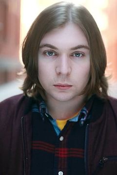 Danny Flaherty interpreta Noel