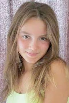 Emeline Sannier interpreta Chloé