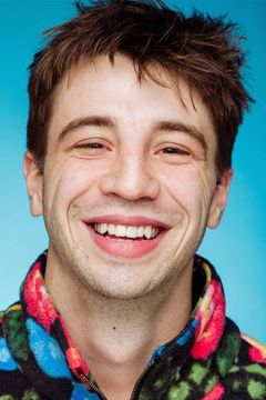 Austyn Van de Kamp interpreta Partying Man