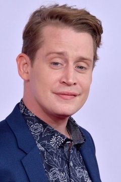 Macaulay Culkin interpreta Miles Russell
