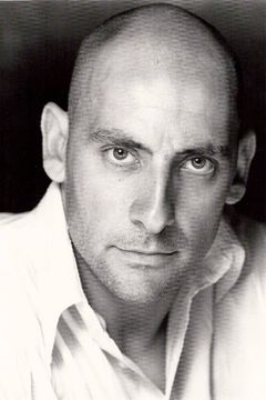 Matthew Stirling interpreta Private Calfor (uncredited)
