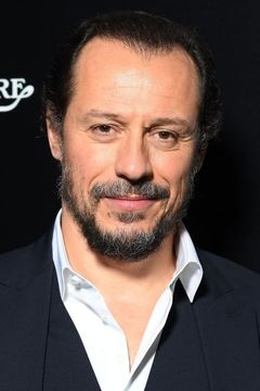 Stefano Accorsi interpreta Leonardo Notte