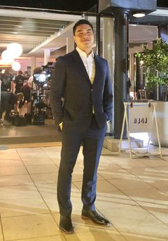 Wilson Sze interpreta Dragon Pilot