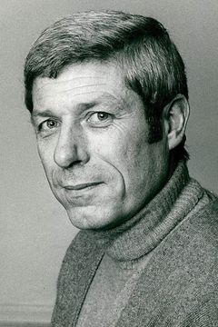 John Woodvine interpreta Lord Bareacres