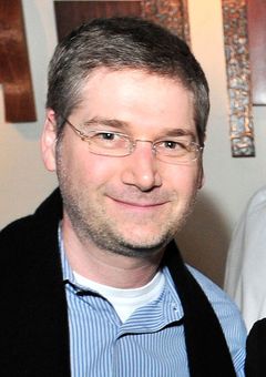 Jack I. Bernstein interpreta Cop (as Jack Bernstein)