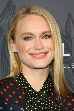 Leven Rambin interpreta Kim