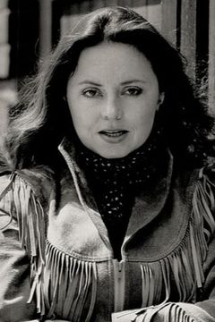 Donna Goodhand interpreta Rogue's Mother