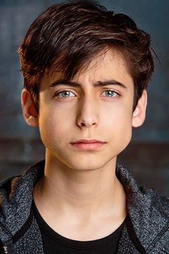 Aidan Gallagher interpreta Number Five