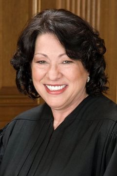 Sonia Sotomayor interpreta Self (archive footage)