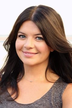Casey Wilson interpreta Rachel