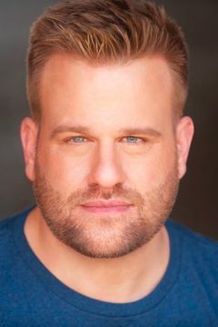 Stephen Wallem interpreta Jonathan Pitts
