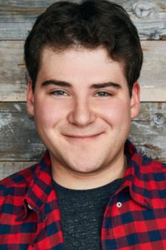 Matthew Gold interpreta Zac Ailes