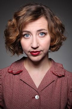 Kristen Schaal interpreta Moderator