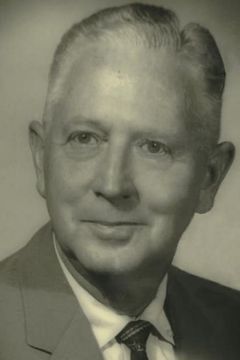 John Creamer interpreta Justice of the Peace