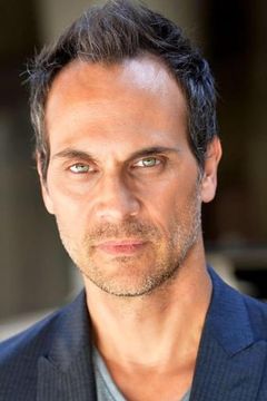 Todd Stashwick interpreta Jared Nolan