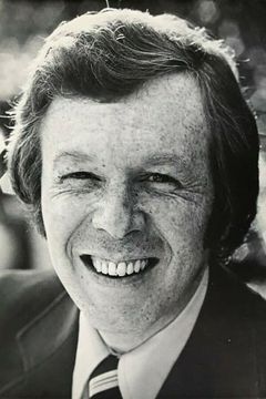 Lew Horn interpreta Lefty Moriarty