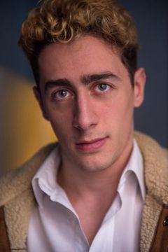 Giacomo Colavito interpreta Roberto Colasanti