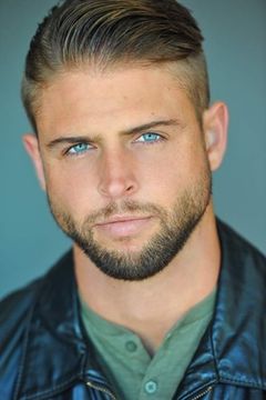 Connor Skific interpreta Graham - SEAL Team A