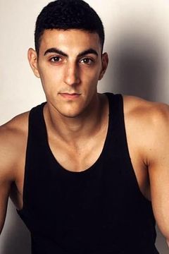 Erol Ismail interpreta Ahmanet's Warrior