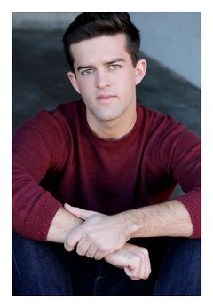 Taylor Emerson interpreta Danny